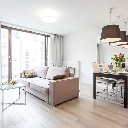 ホテル Absynt Old Town Deluxe