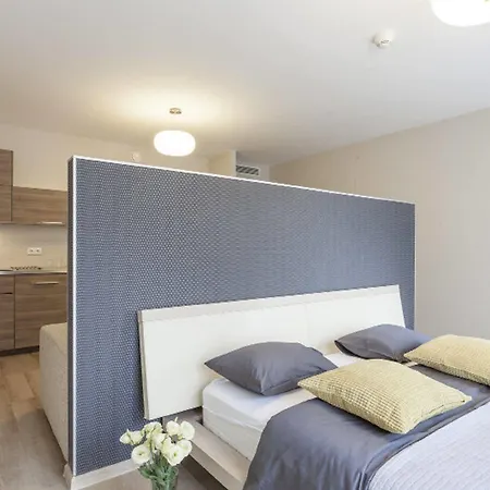 Absynt Old Town Deluxe ホテル