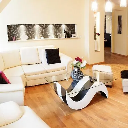 Absynt Old Town Deluxe ホテル