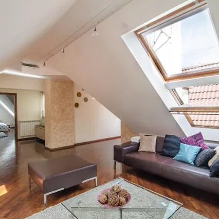 Hotel Absynt Old Town Deluxe *